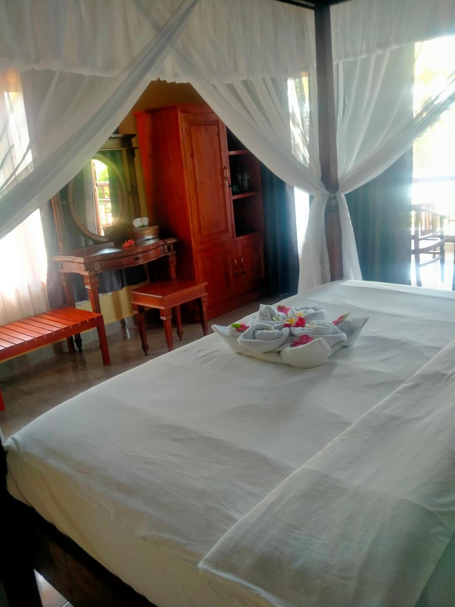 Coral Bay Bungalows Amed Habitación foto